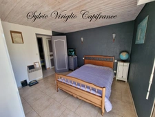 Maison de plain-pied - 5 pièces - 3 chambres - SAINT PIERRE D'EYRAUD (24) - Terrain 35251 m²
