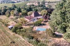 Propriété à vendre 7 pièces BERGERAC (24) - Terrain + de 7 ha - Piscine - Grenier aménageable - Nombreuses dépendances                                  