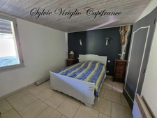 Maison de plain-pied - 5 pièces - 3 chambres - SAINT PIERRE D'EYRAUD (24) - Terrain 35251 m²