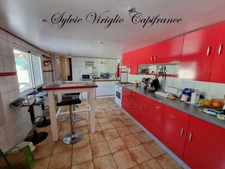 Maison de plain-pied - 5 pièces - 3 chambres - SAINT PIERRE D'EYRAUD (24) - Terrain 35251 m²