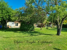 Maison de plain-pied - 5 pièces - 3 chambres - SAINT PIERRE D'EYRAUD (24) - Terrain 35251 m²