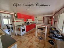 Maison de plain-pied - 5 pièces - 3 chambres - SAINT PIERRE D'EYRAUD (24) - Terrain 35251 m²