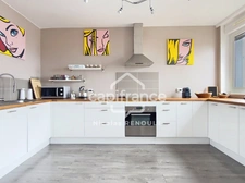 Appartement spacieux avec cave & parking