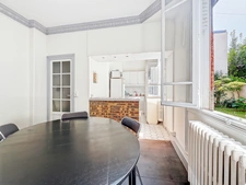 Appartement deux pièces en rez-de-jardin 