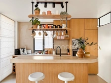 Maison familiale contemporaine avec jardin
