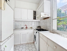 Appartement deux pièces en rez-de-jardin 