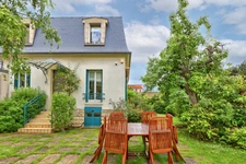 Maison familiale au calme absolu, avec garage et jardin