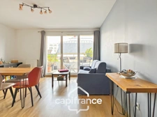 Appartement 3 pièces dans une résidence recherchée, avec balcon et parking 