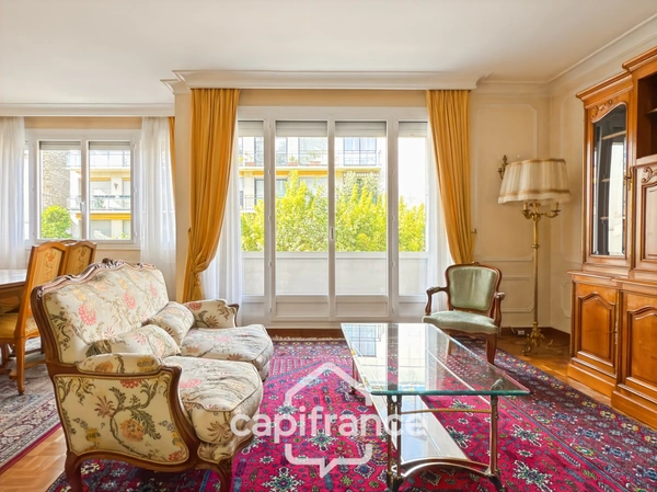 Appartement spacieux quartier Saint-James