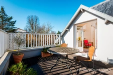 Appartement de 212m² avec terrasse et jardin. 