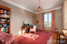 Appartement de 212m² avec terrasse et jardin. 
