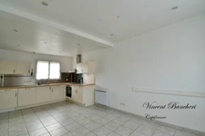 Appartement T3 duplex à vendre à NANGY avec cave et 2 places de parking