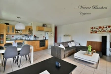 Appartement à vendre 4 pièces GAILLARD (74) avec garage, cave et balcon d’angle