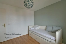 Appartement à louer 5 pièces LA ROCHE SUR FORON (74) + GARAGE + CAVE