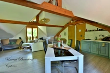 PROPRIÉTÉ DE CHARME D'ENVIRON 208 m² AVEC PARC ARBORÉ, PISCINE COUVERTE ET T2 INDÉPENDANT – ARENTHON (74800)