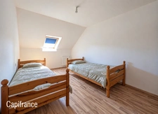 SAINT-JUST – LONGÈRE BRETONNE 240 M² – 5 CHAMBRES – TERRAIN 2 369 M² – GRANDES DÉPENDANCES