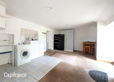 SAINT-JUST – LONGÈRE BRETONNE 240 M² – 5 CHAMBRES – TERRAIN 2 369 M² – GRANDES DÉPENDANCES