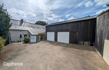 SAINT-JUST – LONGÈRE BRETONNE 240 M² – 5 CHAMBRES – TERRAIN 2 369 M² – GRANDES DÉPENDANCES
