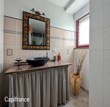 Maison familiale en pierre, 4 chambres, terrain arboré, proche commodités, Vannes, Ploërmel, vie de plain-pied, rénovation, tout-à-l'égout.