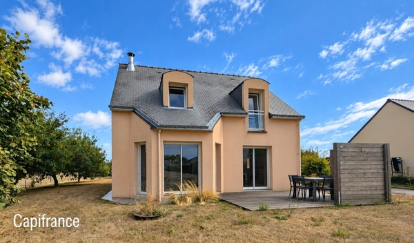 Maison à vendre 6 pièces LA GACILLY (56) - grand terrain - 4 chambres - 2 garages