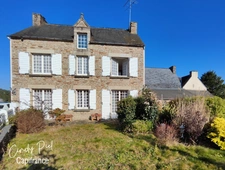 Dpt Morbihan (56) VAL D'OUST, Maison en pierre de caractère - vie de plain pied - 4 chambres - accès direct commerces - jardin - 10 min Ploërmel et Malestroit