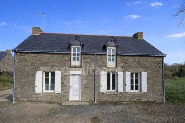 Maison en pierre rénovée – Vue campagne – Ruffiac (56)