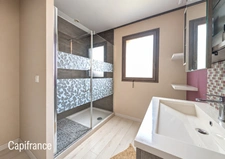 SAINT-JUST – LONGÈRE BRETONNE 240 M² – 5 CHAMBRES – TERRAIN 2 369 M² – GRANDES DÉPENDANCES