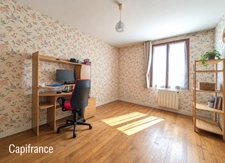 SAINT-JUST – LONGÈRE BRETONNE 240 M² – 5 CHAMBRES – TERRAIN 2 369 M² – GRANDES DÉPENDANCES