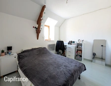 Longère rénovée PLOERMEL (Morbihan) – 140 m² – 4 chambres – Terrain arboré 2700 m² – Dépendance – DPE C – 25 min Vannes