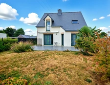 Maison familiale contemporaine à 10 min de Redon – 5 chambres, suite parentale, grand terrain, aucun travaux