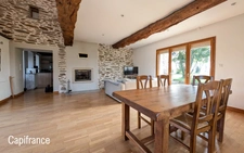 Longère rénovée PLOERMEL (Morbihan) – 140 m² – 4 chambres – Terrain arboré 2700 m² – Dépendance – DPE C – 25 min Vannes