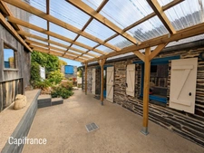 SAINT-JUST – LONGÈRE BRETONNE 240 M² – 5 CHAMBRES – TERRAIN 2 369 M² – GRANDES DÉPENDANCES