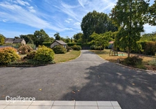 SAINT-JUST – LONGÈRE BRETONNE 240 M² – 5 CHAMBRES – TERRAIN 2 369 M² – GRANDES DÉPENDANCES