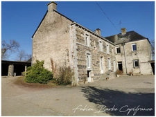 15th century manor house in Néant-sur-Yvel (56430)