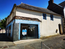 Dpt Morbihan (56), à vendre MAURON immeuble 