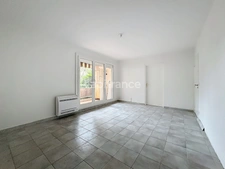 APPARTEMENT 3 PIÈCES AVEC JARDIN 