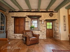  CORRÈZE – PROPRIÉTÉ SUR 6 HECTARES, SOURCE, FORET AVEC MAISON PRINCIPALE ET 4 GÎTES – VALLÉE DE LA DORDOGNE