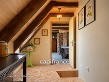  CORRÈZE – PROPRIÉTÉ SUR 6 HECTARES, SOURCE, FORET AVEC MAISON PRINCIPALE ET 4 GÎTES – VALLÉE DE LA DORDOGNE