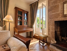 Ensemble de propriété - maison bourgeoise, deuxième logement/bureaux, grange, 1 hectare