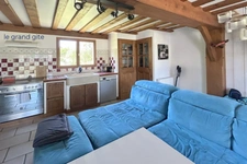 Ensemble de propriété - 3 maisons restaurées et une vaste grange secteur Lanteuil
