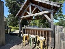Ensemble de propriété - 3 maisons restaurées et une vaste grange secteur Lanteuil
