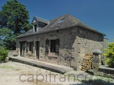 Ensemble de propriété - 3 maisons restaurées et une vaste grange secteur Lanteuil
