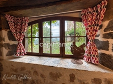  CORRÈZE – PROPRIÉTÉ SUR 6 HECTARES, SOURCE, FORET AVEC MAISON PRINCIPALE ET 4 GÎTES – VALLÉE DE LA DORDOGNE