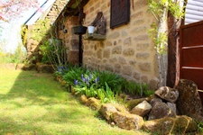 Charmante maison de campagne avec jardin et garage