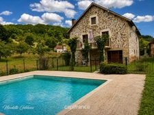 Gagnac-sur-Cère – Grange restaurée avec piscine et vue sur la campagne