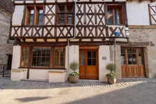 BEAULIEU-SUR-DORDOGNE – BEAUTIFULLY RENOVATED 17TH-CENTURY INVESTMENT PROPERTY IN ONE OF FRANCE’S MOST BEAUTIFUL VILLAGES