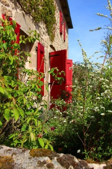 Charmante maison de campagne avec jardin et garage