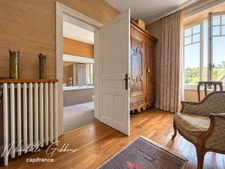 Ensemble de propriété - maison bourgeoise, deuxième logement/bureaux, grange, 1 hectare