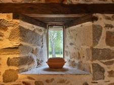  CORRÈZE – PROPRIÉTÉ SUR 6 HECTARES, SOURCE, FORET AVEC MAISON PRINCIPALE ET 4 GÎTES – VALLÉE DE LA DORDOGNE