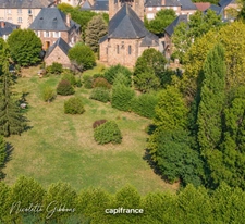 Ensemble de propriété - maison bourgeoise, deuxième logement/bureaux, grange, 1 hectare